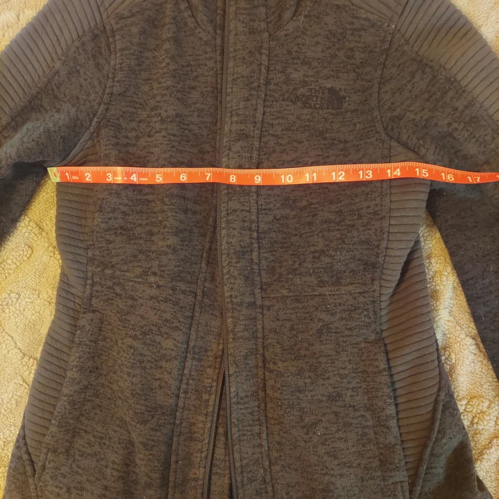 The North Face Women's Gray Jacket~ Size Small - Picture 7 of 9